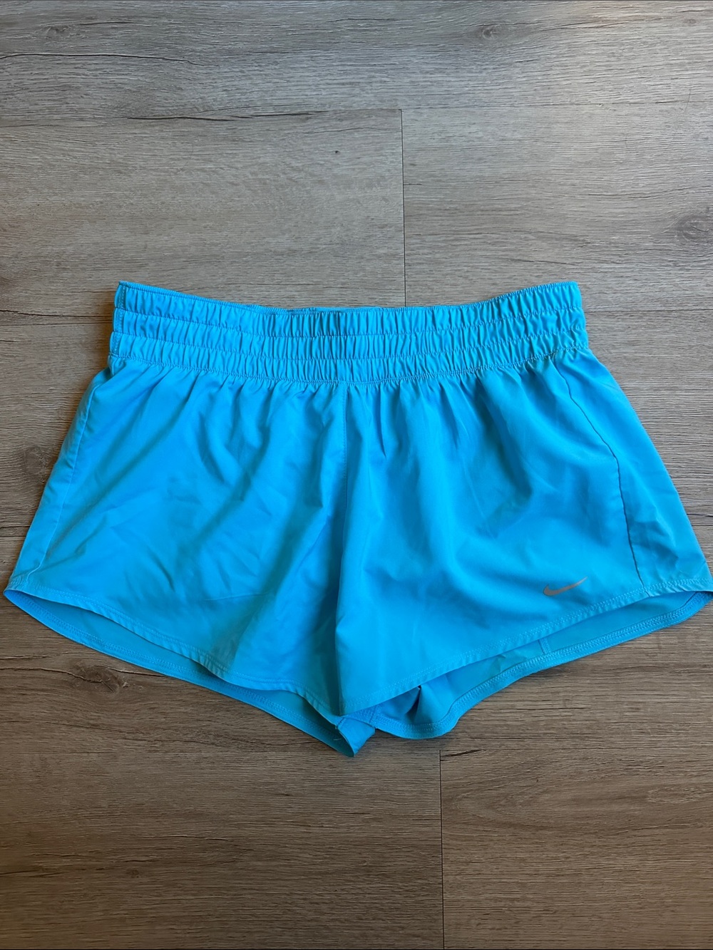 Nike Aqua Blue Elastic-Waist Mid- Rise Athletic Shorts
